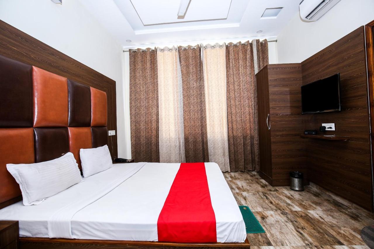 Hotel Woodlark Zirakpur Chandigarh - Brand New Hotel מראה חיצוני תמונה